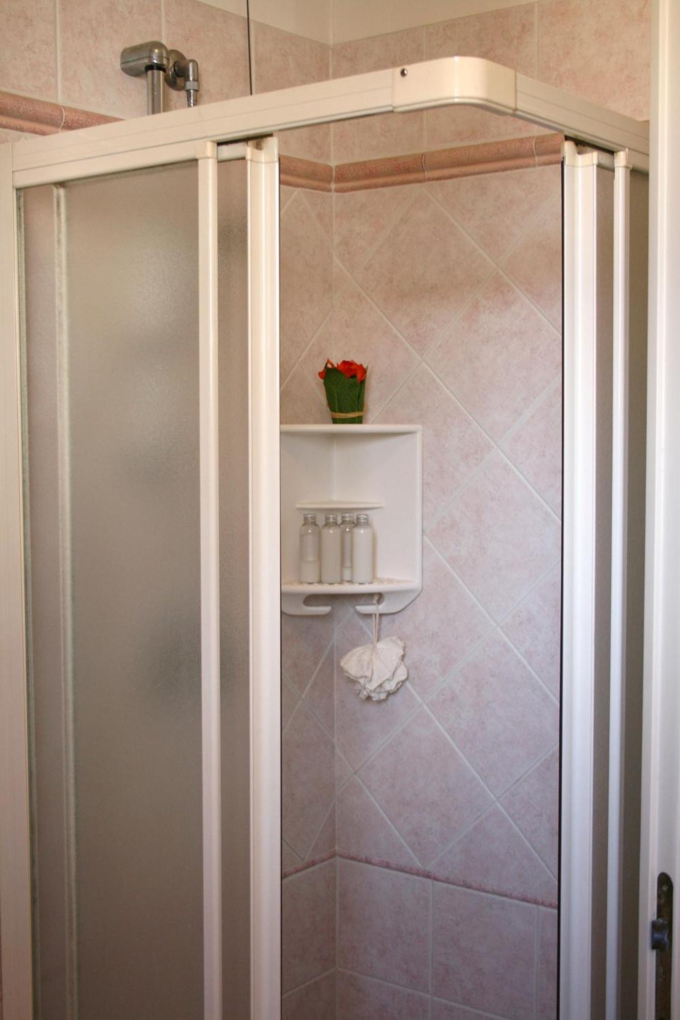 Residenza Villa Margherita Rímini Habitación foto